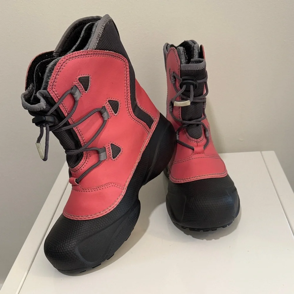 Sorel IcePack Pink Black Techlite Warm Cozy Winter Snow Rain Boots size 5